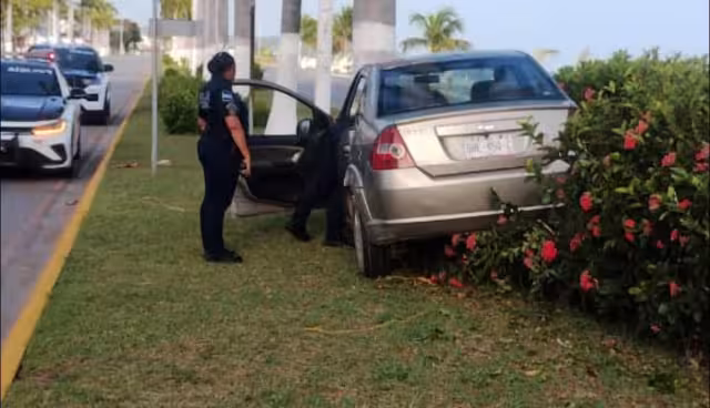 Exceso de velocidad y alcohol, posibles causas del percance