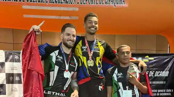 Campechano obtiene presea en Colombia