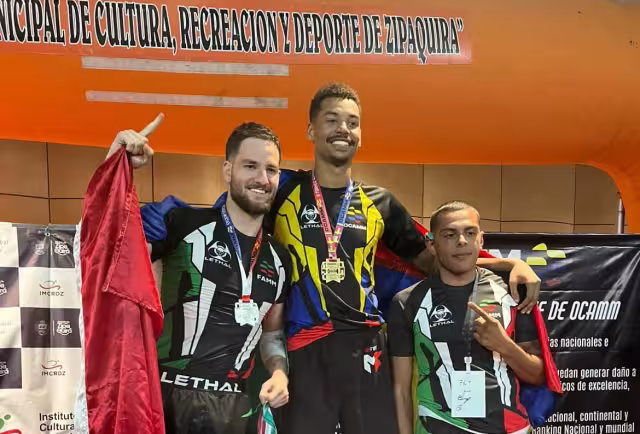 Campechano obtiene presea en Colombia