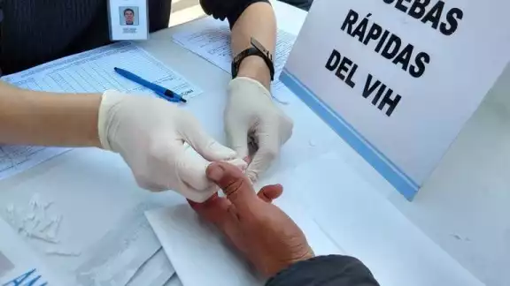 Las pruebas de VIH son seguras y gratuitas Las pruebas de VIH son seguras y gratuitas