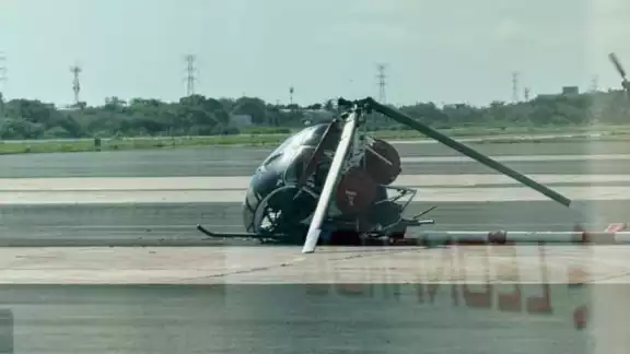 Trascendió el posible desplome de un helicóptero de Avitron Jet en el Aeropuerto Internacional de Ciudad del Carmen. Trascendió el posible desplome de un helicóptero de Avitron Jet en el Aeropuerto Internacional de Ciudad del Carmen.