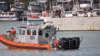 Naufragio frente a Progreso moviliza a la Marina; rescatan con vida a cinco pescadores