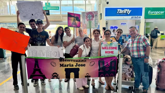 La joven cursó un semestre de Universidad en Francia