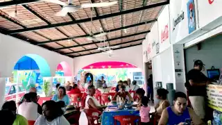 Ante la demanda que se presenta, los locatarios adaptaron sus horarios de atención