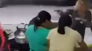 Comerciante sufre heridas de segundo grado tras ataque de aceite en Veracruz