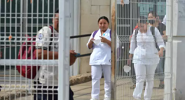 Falta de trámites y presunta corrupción dejan fuera a trabajadores del hospital general