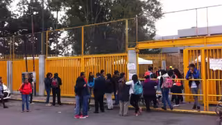 La Prepa 1 de la UNAM suspende sus actividades docentes tras un choque violento interno.