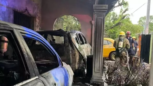 El incendio alcanzó electrodomésticos, autos y otras pertenencias