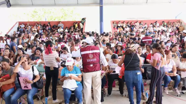Hubo gran afluencia en el registro al programa Mujeres Renacimiento