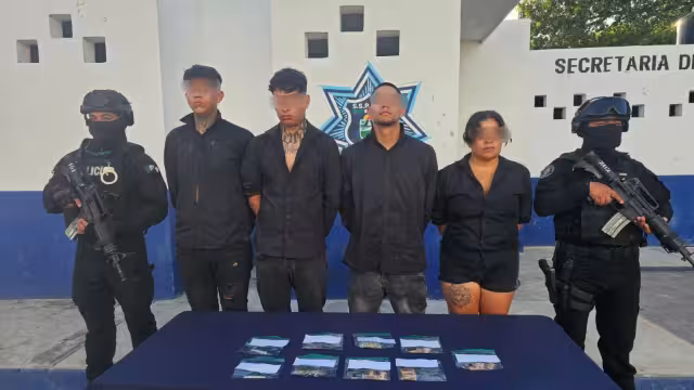 Los detenidos fueron identificados como Yovanni “N”; Ramsés “N”; Óscar “N” y Ana “N”