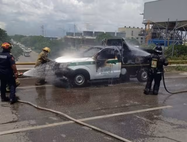 Los cuerpos de emergencia confirmaron que el vehículo se encontraba vacío