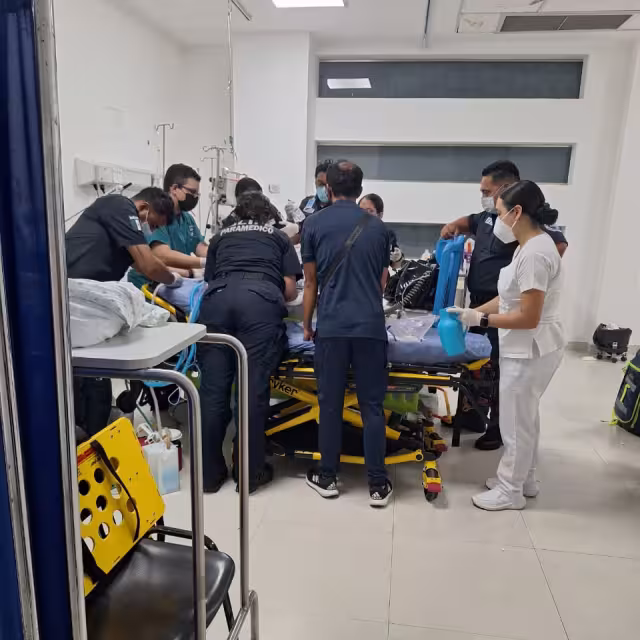 Trasladan a bebé de 4 meses a la Ciudad de México tras denuncia de negligencia en el Hospital General de Cancún