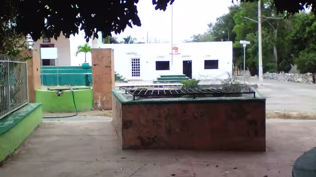 El cenote se ubica en el corazón de la comunidad