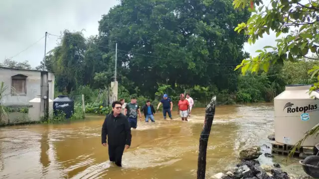Las autoridades hacen una inspección de las pérdidas