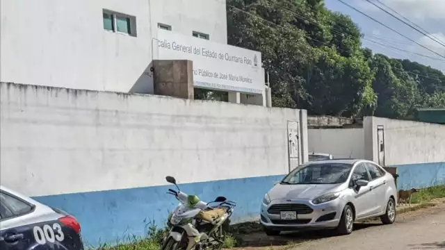 Una enfermera descubrió a su pareja con otra mujer y quedó sin lentes ni celular tras el incidente