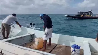 Tanto la embarcación como el producto marino y los equipos de pesca fueron retenidos.
