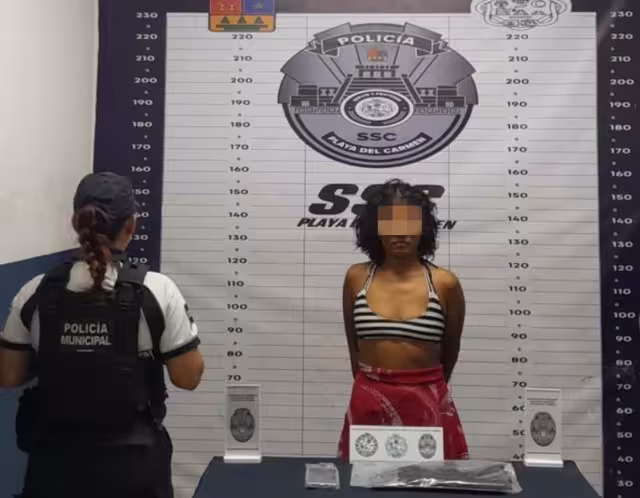 La detenida fue identificada como Odalys “N”, de 25 años y originaria de la Ciudad de México