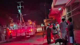 Habitantes de Hecelchakán detienen una camioneta de CFE por no cambiar transformador