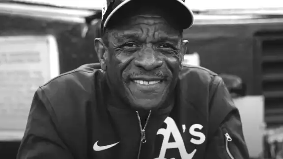 Muere Rickey Henderson, el mayor ladrón de bases de la MLB.