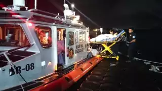  Marina traslada a dos enfermos a Puerto Juárez