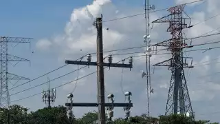 Llaman empresarios al gobierno federal blindar Quintana Roo ante nuevos apagones de la CFE