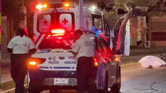 Tragedia en la madrugada: motociclista pierde la vida tras brutal choque Tragedia en la madrugada: motociclista pierde la vida tras brutal choque
