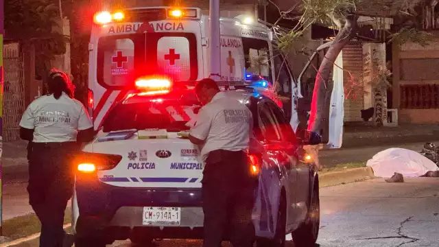 Tragedia en la madrugada: motociclista pierde la vida tras brutal choque