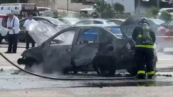 Registran incendios de automóviles en Playa del Carmen Registran incendios de automóviles en Playa del Carmen