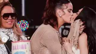 GALA X MOJOE: Karime Pindter y Gala Montes aparecen en Monste y Joe.