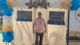 El maestro Damián Pérez Echeverría se jubila tras 37 años de trayectoria como docente