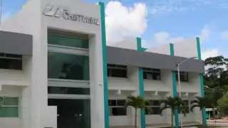 Alumnos de la Universidad Tecnológica de Chetumal exigen sistema de transporte para llegar a las aulas