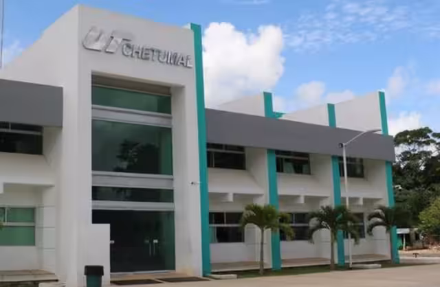 Muchos alumnos gastan más de 200 pesos para poder llegar a la universidad.