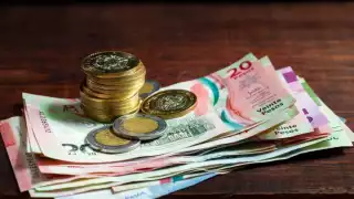 Trabajadores esperan el incremento