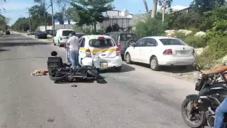 SE determinó que el motociclista fue el responsable, por lo que tendrá que cubrir los daños del taxi