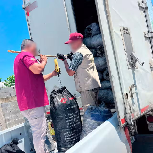 Profepa aseguró 23 toneladas de carbón vegetal en Hopelchén.