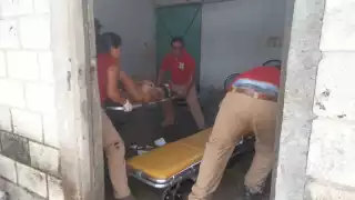Paramédicos auxiliaron al hombre herido en Izamal