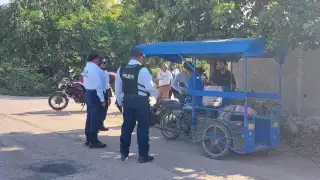 Motociclista golpea mototaxi en Kilakán