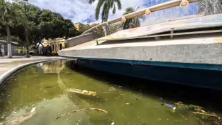 Monumento Fuente a la Laguna de Términos luce abandonado
