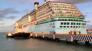 El crucero Islander llegó de Cozumel para dirigirse a Florida