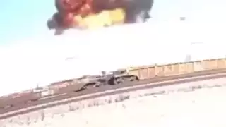 Avioneta se estrella cerca de aeropuerto de California, deja a once heridos.