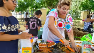 Participarán 18 vendedores en la Feria del Mucbipollo 2026 en Mérida: se ofrecerá en 900 la lata y 120 la rebanada