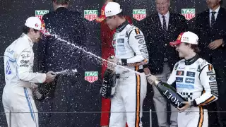 La celebración en el podio