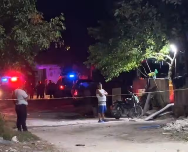 Balean casa de un policía municipal en Solidaridad; personal de la Fiscalía ya investiga