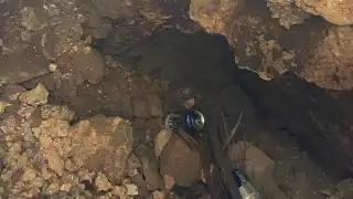 Piden atender socavón creciente en la Venustiano Carranza