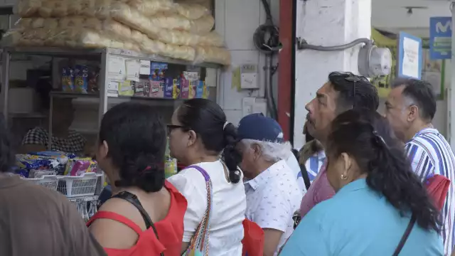 Especialista recomienda lavarse las manos, no consumir alimentos crudos o en puestos de la calle