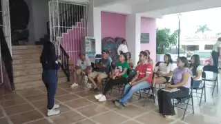 Conductores de Sabancuy reciben curso de vialidad para evitar accidentes