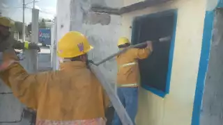 Fuego arrasa con una casa deshabitada en Champotón; incendio habría sido provocado