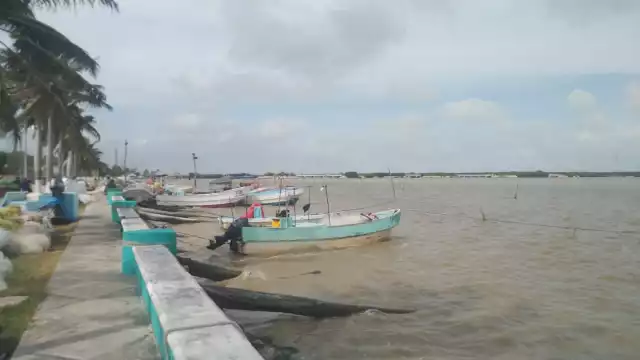 Pescadores de Sabancuy piden apoyos ante mal tiempo