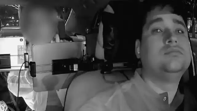 Conductor de Uber amenazado por su pasajera