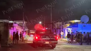 Los atacantes llegaron a bordo de una motocicleta, para después disparar y huir de la escena